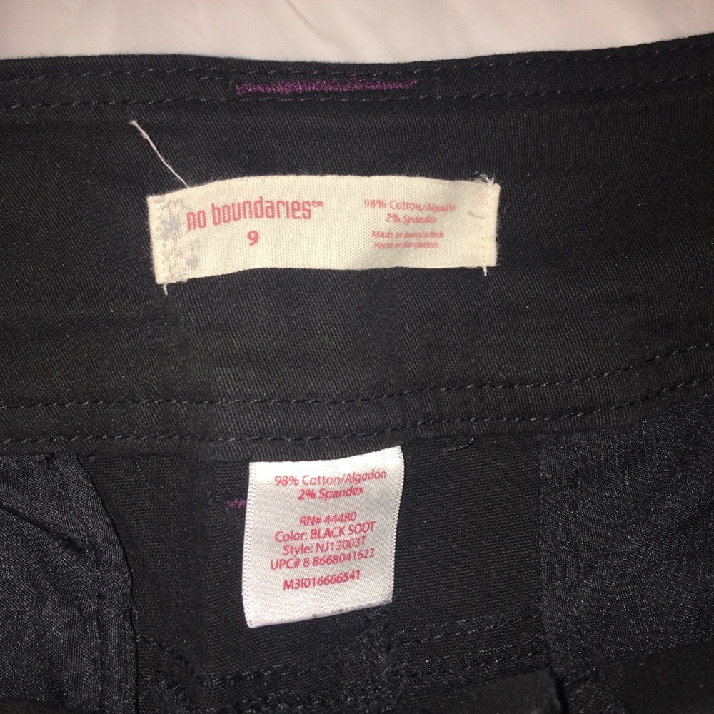 Shorts - Picture 4 of 4